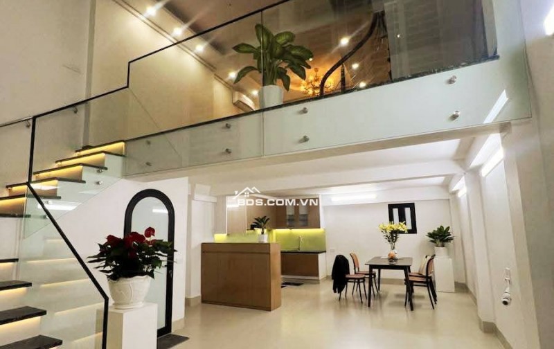 Nhà Đẹp Gần Phố Giang Văn Minh, Ba Đình 40/45m, 5 tầng, mt 5,2m, giá 12.55 Tỷ.