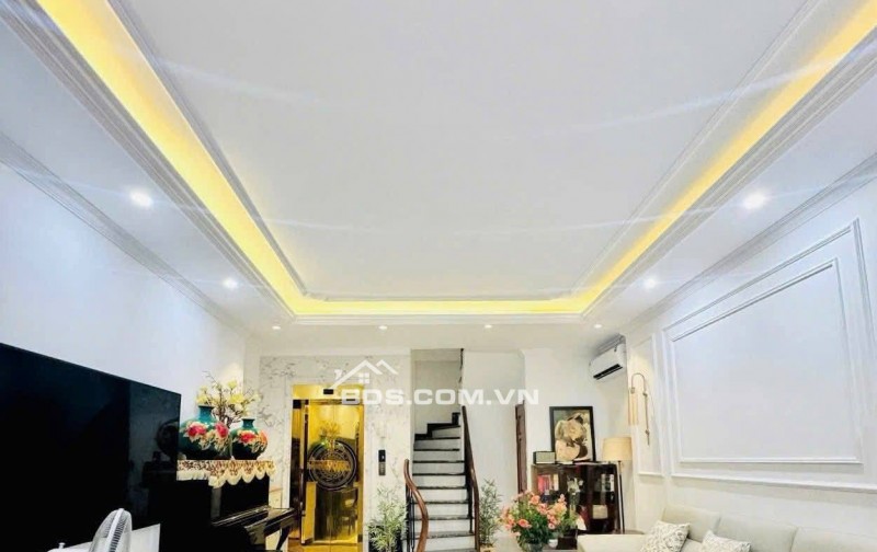 Nhà Đẹp Thang Máy, Gần Phố Hồng Mai, Hai Bà Trưng 50m, 5 tầng, mt 4.8m, giá 17,5 tỷ.