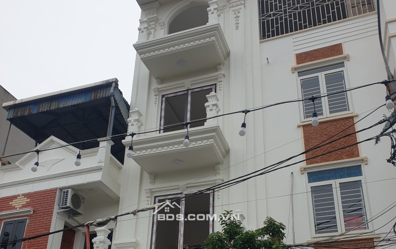 BÁN NHÀ 4.48 TỶ 4 TẦNG 52M2 CÓ GARA Ô TÔ MẶT ĐƯỜNG KHU BÃI VIÊN