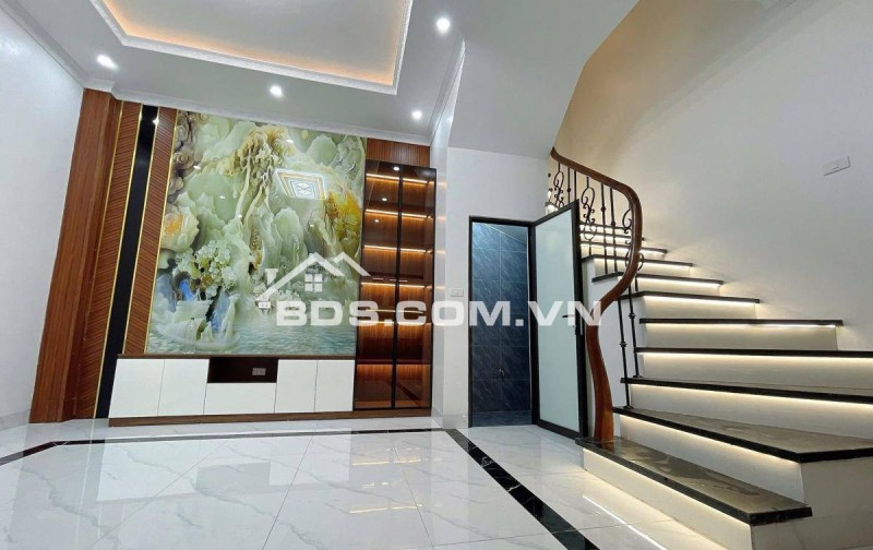 Nhà Đẹp Gần Phố, Duơng Văn Bé, Hai Bà Trưng 33/48m, 5 tầng, mt 4,9m, giá 8.45 tỷ.