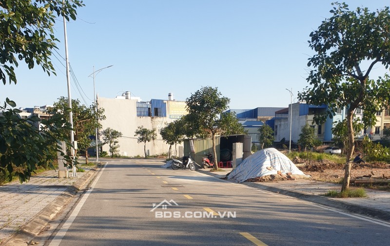 BÁN 2 LÔ ĐẤT LIỀN KỀ KHU ĐÔ THỊ LỘC VƯỢNG 85M2 MẶT 5M GIÁ 3.7 TỶ