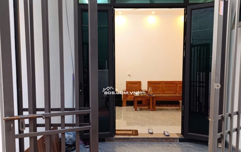 BÁN NHÀ ĐẸP 2.23 TỶ 3 TẦNG 47M2 ( ĐÔNG NAM ) NGÕ GIẢI PHÓNG