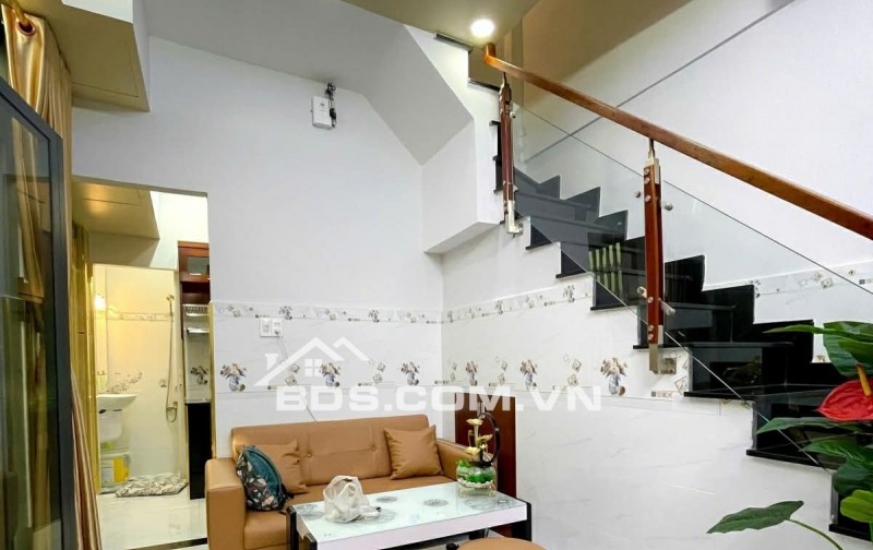 Bán nhà đẹp 2 tầng Nguyễn Hồng Đào Tân Bình, 2PN full nội thất nhỉnh 4 tỷ