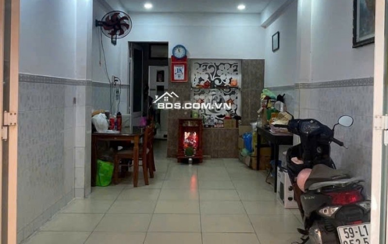 Bán nhà 1 trệt 2 lầu 1 sân thượng ngay khu trung tâm Q5