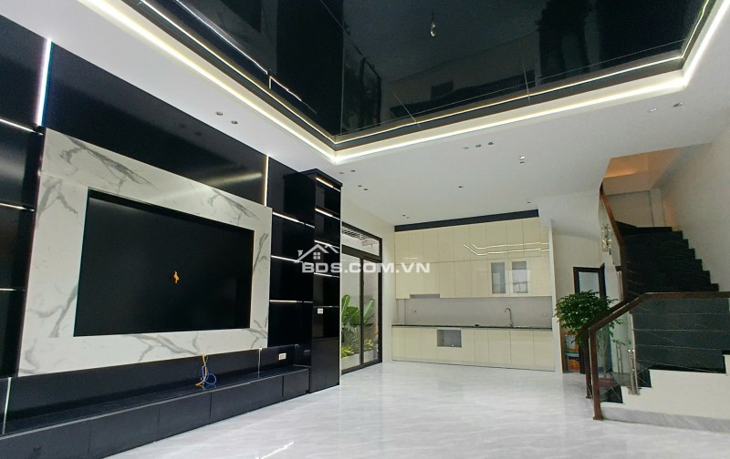 BÁN NHÀ ĐẸP 2.35 TỶ 3 TẦNG 51M2 NGÕ THÔNG ĐƯỜNG LÊ HỒNG SƠN