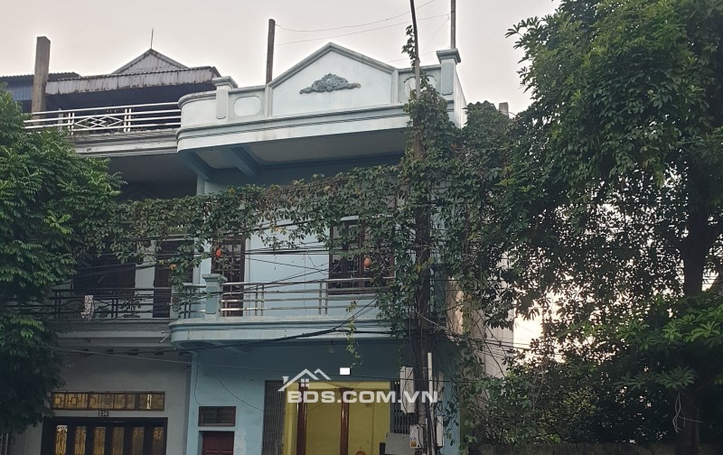 BÁN NHÀ MẶT ĐƯỜNG VŨ HỮU LỢI 2.5 TẦNG 121M2 MẶT TIỀN 5.5M GIÁ 55 TRIỆU/M2