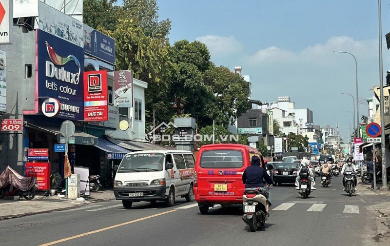 Bán nhà 4 lầu hẻm KD 752 Lạc Long Quân 90m2 ngang 5m gần chợ Tân Bình nhỉnh 16 tỷ.