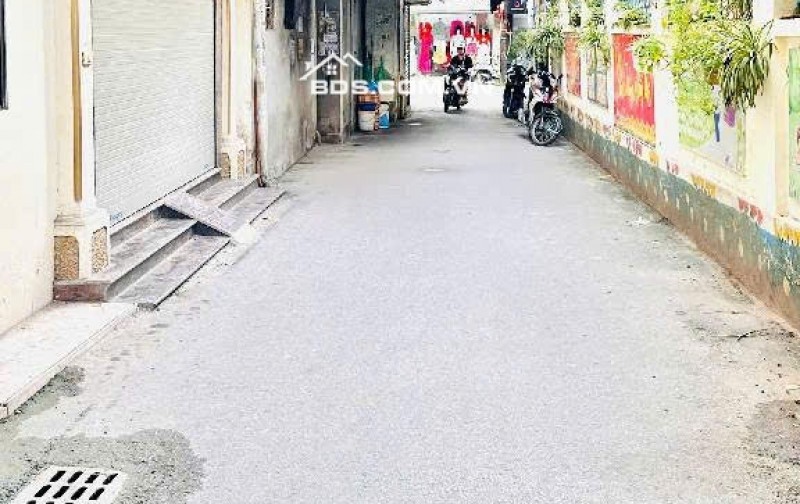 NHÀ NGÕ PHỐ THUỴ KHUÊ, OTO ĐỖ CỬA - 37M x 7 TẦNG KHUNG ĐẸP, THANG MÁY - MT 4M - SĐCC- 18 TỶ