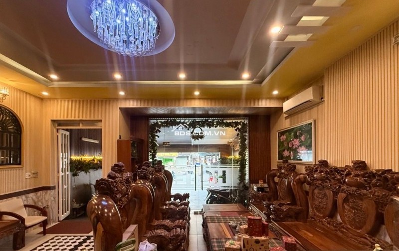 Bán KS 3 sao MTKD gần Thống Nhất ngang 8m 200m2 16PN DT 180tr 5 lầu mới gần Lotte 38 tỷ.