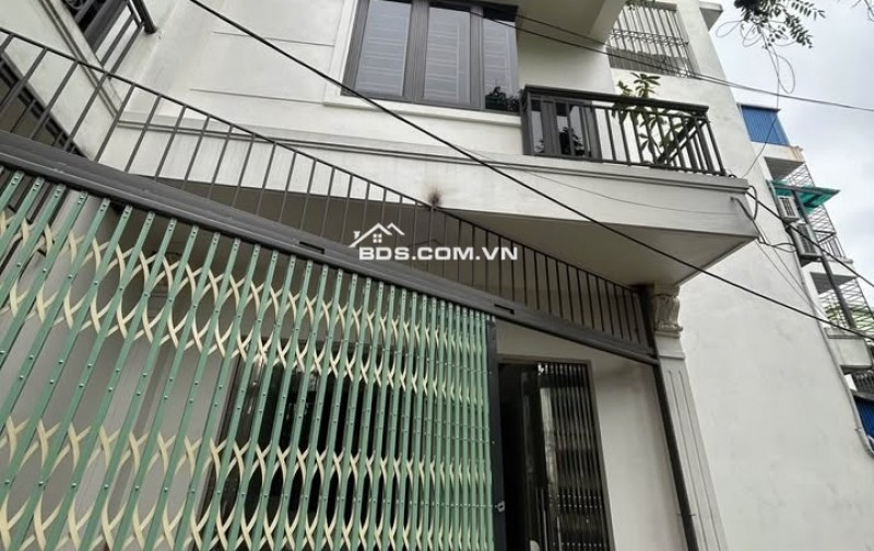 BÁN NHÀ 1.89 TỶ 3 TẦNG 52M2 Ô TÔ ĐỖ CỬA NGÕ ĐƯỜNG THÁI BÌNH