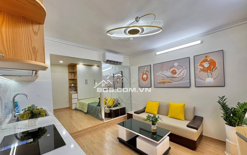 Bán Nhà Ở Luôn Quỳnh Mai, Hai Bà Trưng 50m, tầng 2,  giá 3.3 tỷ.