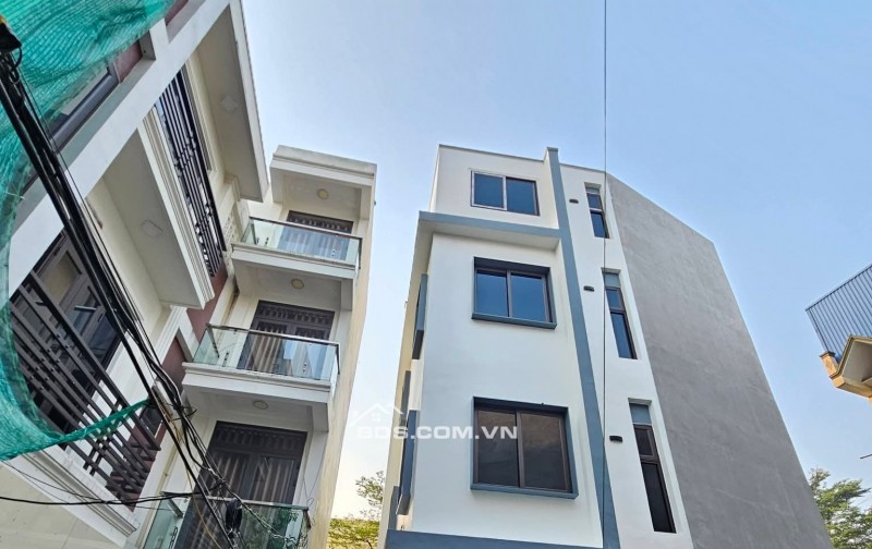 BÁN NHÀ ĐẸP 2.38 TỶ 4 TẦNG 46M2 ( HƯỚNG ĐÔNG ) NGÕ TRẦN THÁI TÔNG