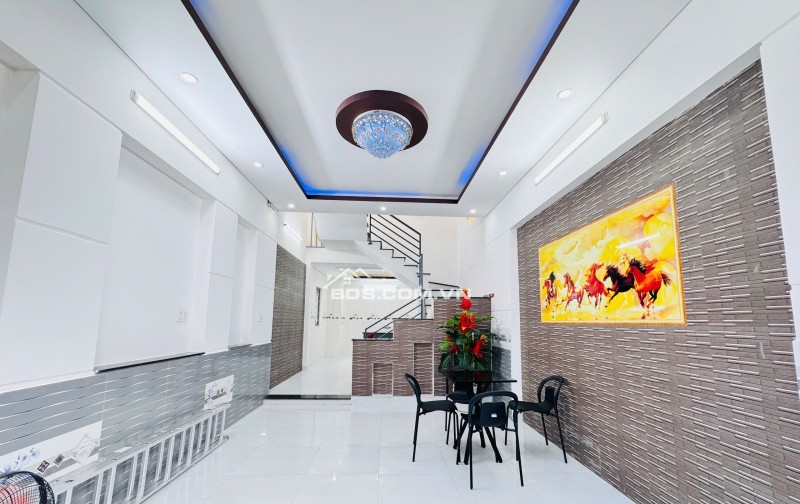 Bán nhà 3 tầng mới keng kiệt 500 Tôn Đản - Diện tích đất 50,4m2