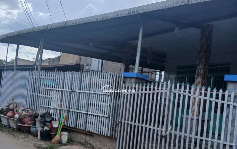 Nhà BÁN tạp hóa gần cầu An Hóa, Long Hòa, Bình Đại, Bến Tre. Rộng 174m2 full thổ cư.