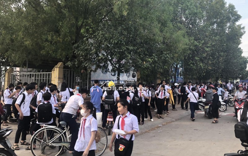 BÁN GẤP 5 LÔ 25X50=1250M2 SHR TC, ĐƯỜNG 42M, DÂN CƯ ĐÔNG ĐỐI DIỆN KCN GIÁ 110TR