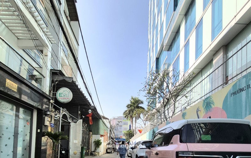 Gần hẻm xe hơi - giáp MT Cách Mạng Tháng 8 - thu 35tr/th - 5 tầng - chỉ 6 tỷ 99