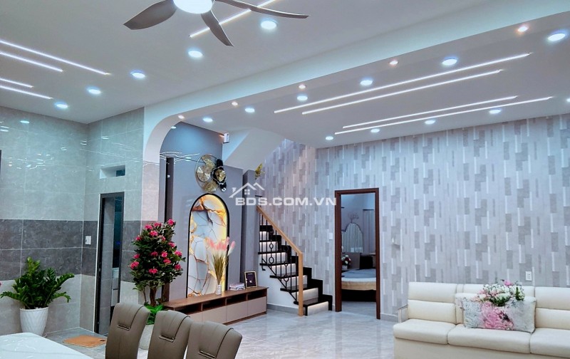 P10 - Quang Trung - 75m²- 2 tầng mới xây - 4PN( 2 PN dưói trệt) - 5 Tỷ 98