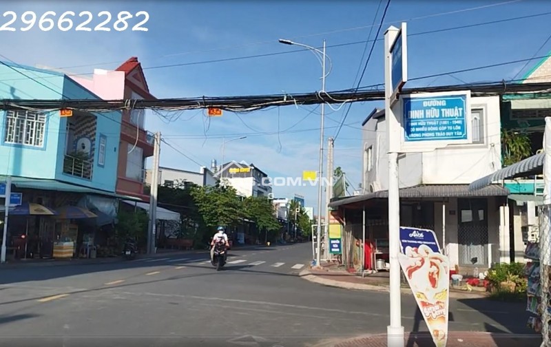 Bán nhà mặt phố Đinh Hữu Thuật, TP Sa Đéc. DT 200m2, 5PN, Sổ Hồng. Giá 5 tỷ.