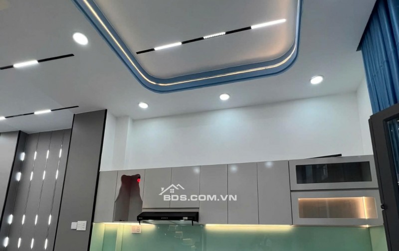 Nhà 2 mặt hẽm,ÂU DƯƠNG LÂN,P CHÁNH HƯNG,Q8.