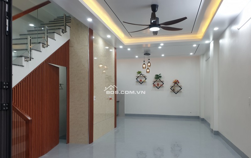 BÁN NHÀ ĐẸP 2.55 TỶ 3 TẦNG 51M2 NGÕ RỘNG TÔ HIẾN THÀNH