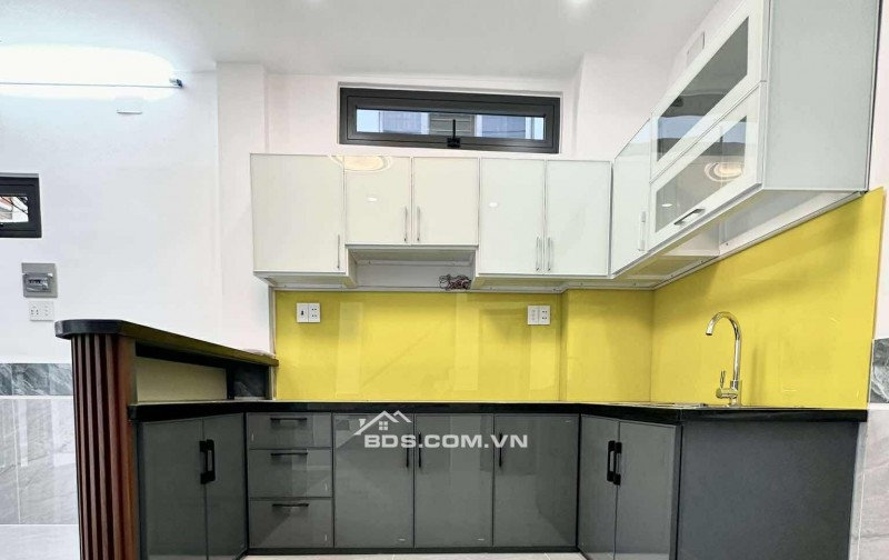 Nhà bán Lê Văn Sỹ Quận 3, 5 tầng mới 4PN, ngang rộng 6m giá 8.7 tỷ TL