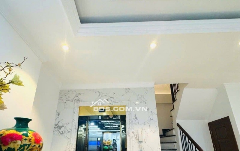 Nhà Đẹp Thang Máy, Gần Phố Hồng Mai, Hai Bà Trưng 50m, 5 tầng, mt 4.8m, giá 17,5 tỷ.