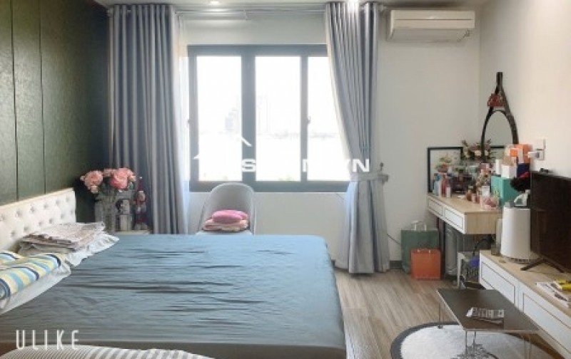 Cho thuê Căn hộ dịch vụ giá rẻ 1N1K tại ngõ 193 Trích Sài, Tây Hồ. Ngõ rộng ban công View hồ. Chỉ 11tr