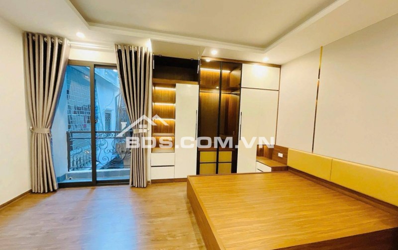 Nhà Đẹp Gần Phố, Duơng Văn Bé, Hai Bà Trưng 33/48m, 5 tầng, mt 4,9m, giá 8.45 tỷ.