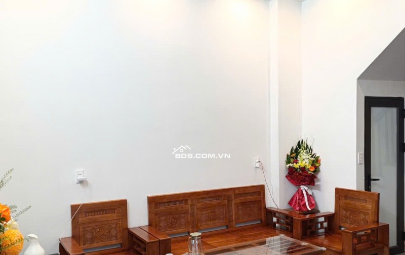 BÁN NHÀ ĐẸP 2.23 TỶ 3 TẦNG 47M2 ( ĐÔNG NAM ) NGÕ GIẢI PHÓNG