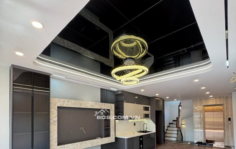 Bán Nhà Ô TÔ Trong Nhà, Hoàng Quốc Việt, Cầu Giấy 42m, 7 tầng, mt 4m, giá 23.2 tỷ.