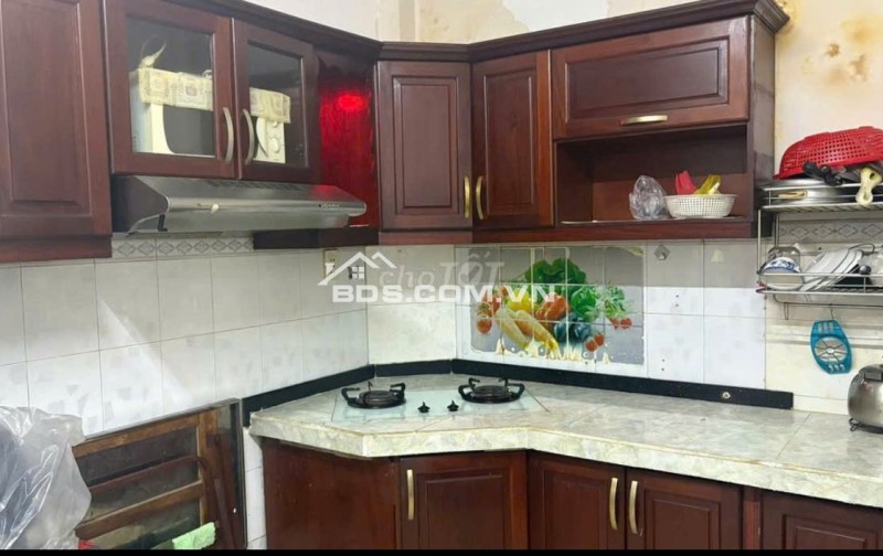 Bán nhà 1 trệt 2 lầu 1 sân thượng ngay khu trung tâm Q5