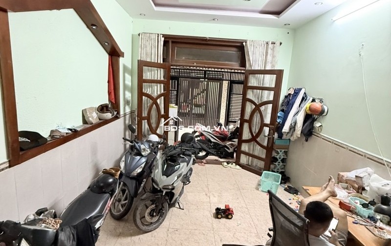 Bán nhà HXH 4m Thông tứ phía, Lạc Long Quân P.8 Tân Bình, 51m2 4 Tầng 4PN. Chỉ 8 Tỷ còn TL với chính chủ.