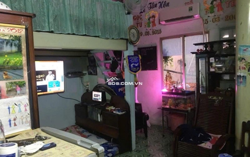 Bán nhà tập thể tầng 2 ngay mặt tiền 638 Lê Hồng Phong Q10