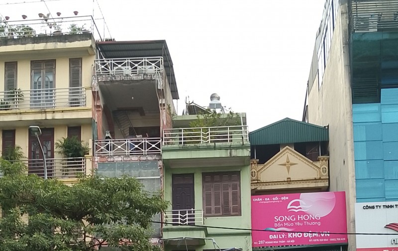 Chính chủ cho thuê mặt bằng 30m² tầng 1 mặt đường Hoàng Hoa Thám (cửa hàng, văn phòng)