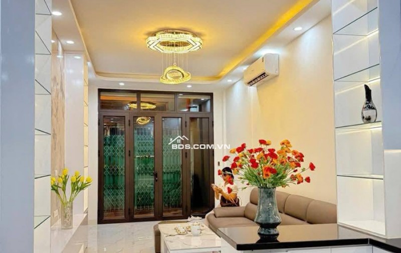 Nhà Đẹp Thang Máy, Nguyễn Phúc Lai, Đống Đa 39/45m, 5 tầng, mt 3.5m, giá 12.6 tỷ