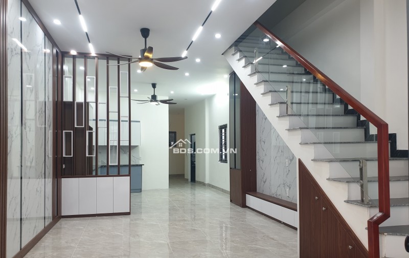 BÁN NHÀ 3.35 TỶ 3 TẦNG 65M2 NGÕ Ô TÔ CHẠY THÔNG TRẦN QUANG KHẢI