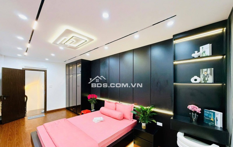 Nhà Đẹp Ngõ Quỳnh, Hai Bà Trưng 30/33m, 5 tầng, mt 3.2m, giá 8.6 tỷ