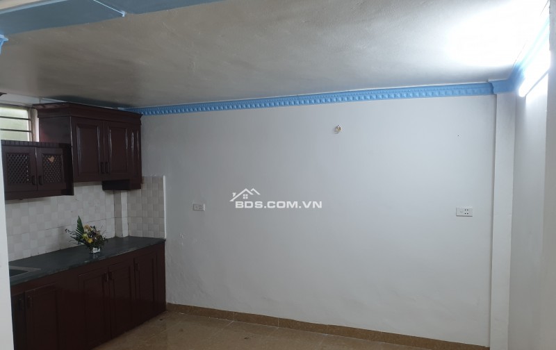 BÁN NHÀ ĐẸP 1.6 TỶ 2.5 TẦNG 45M2 ( TÂY BĂC ) NGÕ TÔ HIẾN THÀNH