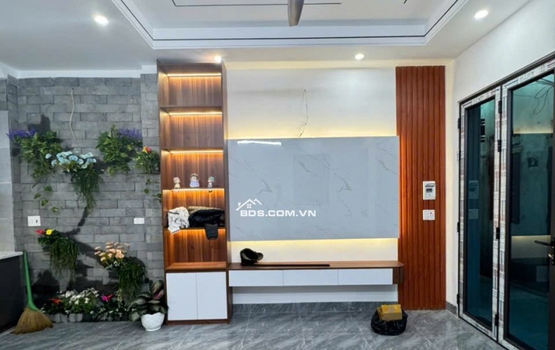 BÁN NHÀ ĐẸP 1.8 TỶ 3 TẦNG 33M2 ( TÂY NAM ) NGÕ PHỐ HÀNG CẤP