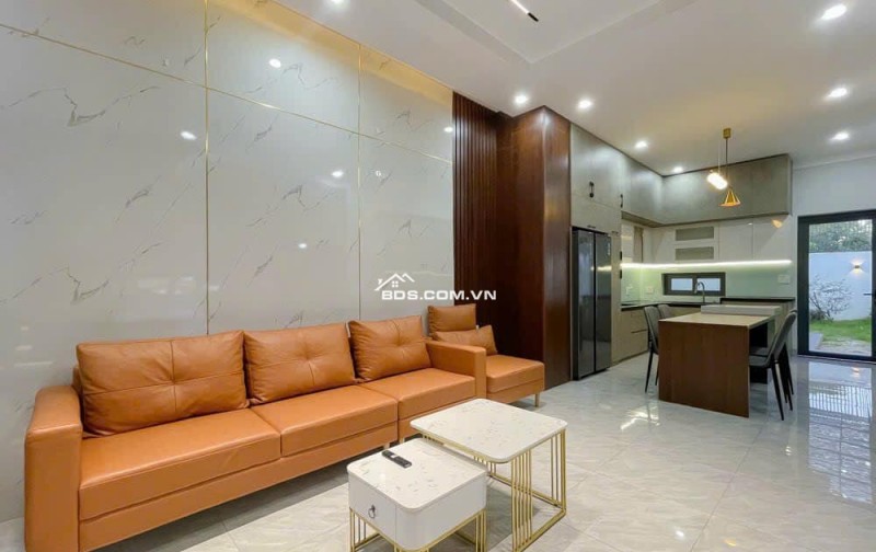 BÁN NGỘP NHÀ 1 TRỆT 2 LẦU 150M2 2TY5 TRUNG TÂM THỦ DẦU MỘT, SỔ HỒNG RIÊNG,ĐƯỜNG XE HƠI