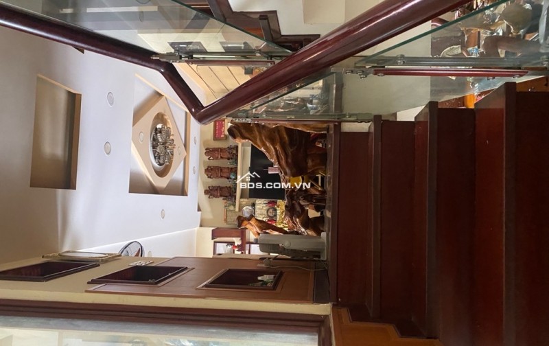 BÁN GẤP NHÀ MẶT TIỀN KHỦNG – NGANG 9M – 3 TẦNG + SÂN THƯỢNG – PHÙ HỢP KINH DOANH & VĂN PHÒNG