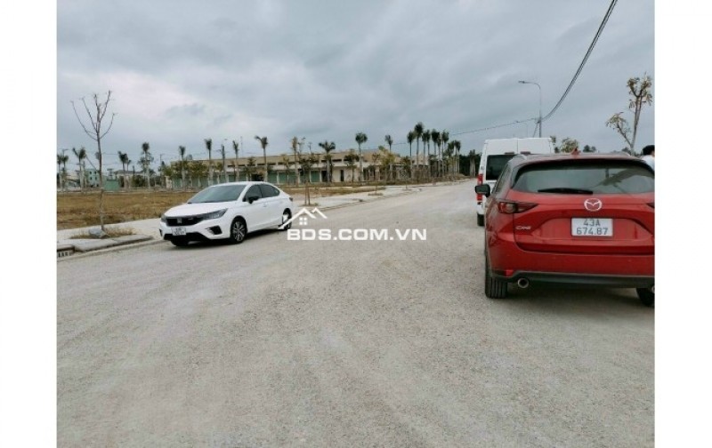 Chuyển ra nước ngoài sinh sống cần bán gấp lô đất khu phố chợ Đông Phú - Quế Sơn - Quảng Nam