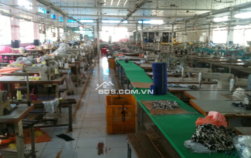 Nhà xưởng cho thuê bà điểm hóc môn dt: 2000m giá 120 triêu/tháng lh: 0944977229