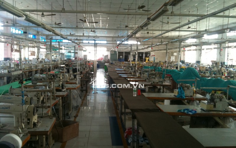 Nhà xưởng cho thuê bà điểm hóc môn dt: 2000m giá 120 triêu/tháng lh: 0944977229