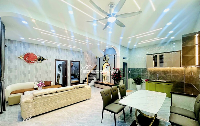 P10 - Quang Trung - 75m²- 2 tầng mới xây - 4PN( 2 PN dưói trệt) - 5 Tỷ 98