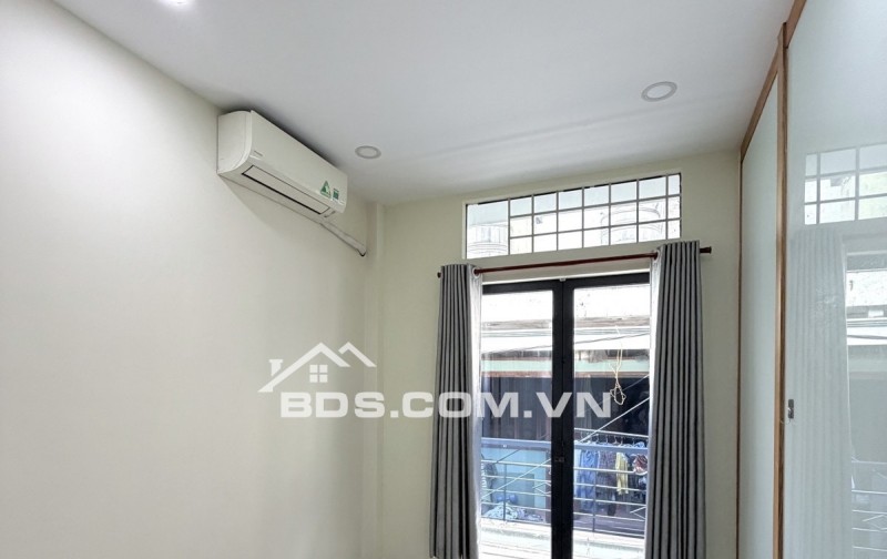 Bán nhà Phạm Văn Hai P.3 Tân Bình 5m x 5.6m 2PN 2WC giá 4.4T TL