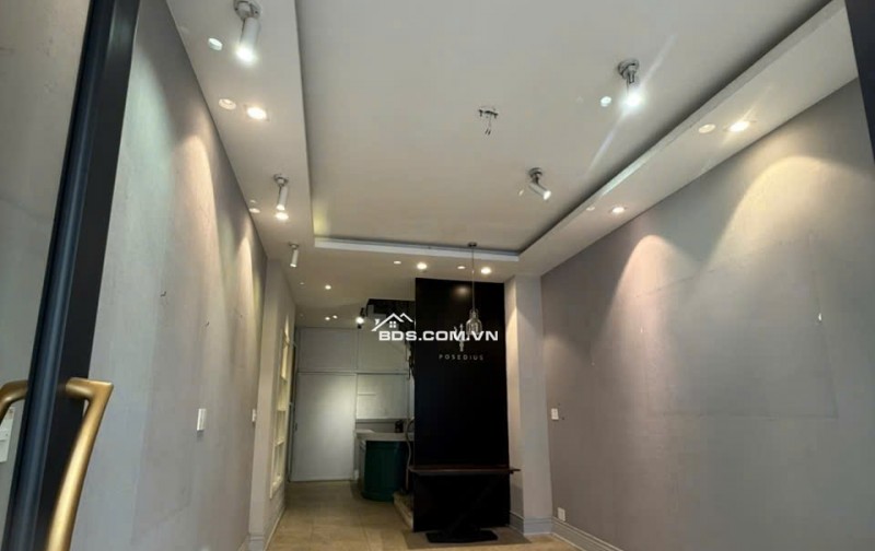 Cho thuê mặt bằng 150/31 Nguyễn Trãi Quận 1 siêu đẹp