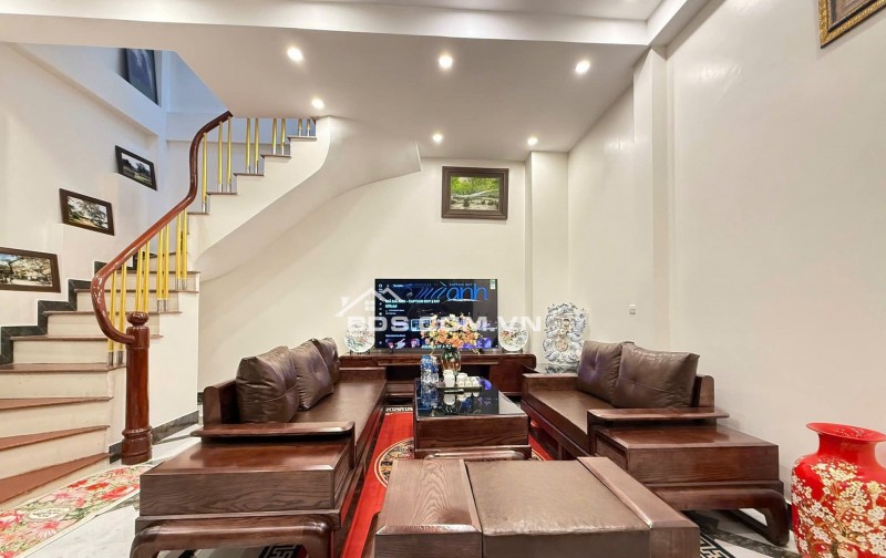 Ô TÔ Ngủ Trong Nhà Kim Ngưu, Hai Bà Trưng 30m, 5 tầng, mt 5m, giá 13.68 tỷ.