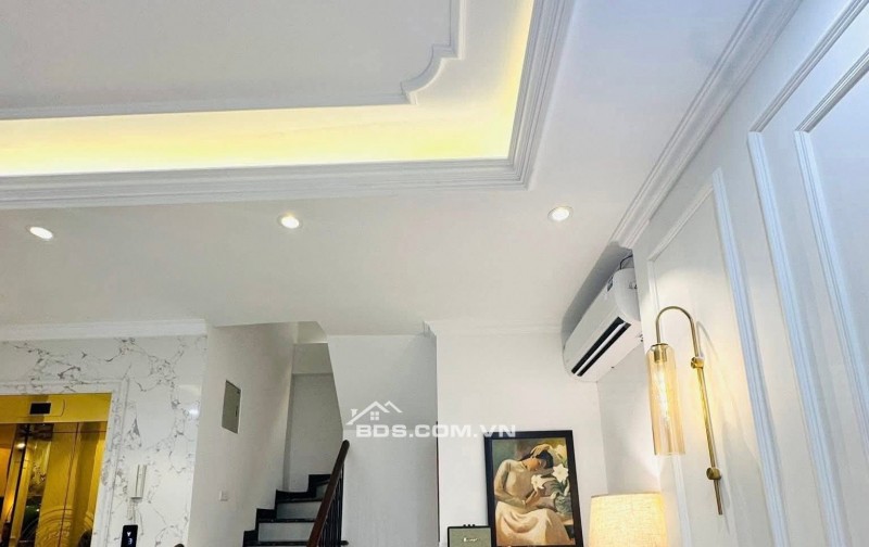 Nhà Đẹp Thang Máy, Gần Phố Hồng Mai, Hai Bà Trưng 50m, 5 tầng, mt 4.8m, giá 17,5 tỷ.