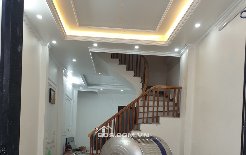 BÁN NHÀ 4.48 TỶ 4 TẦNG 52M2 CÓ GARA Ô TÔ MẶT ĐƯỜNG KHU BÃI VIÊN